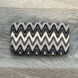 EUC Silver, Black, White, Metallic Crocheted Wallet/Clutch-8”x4”